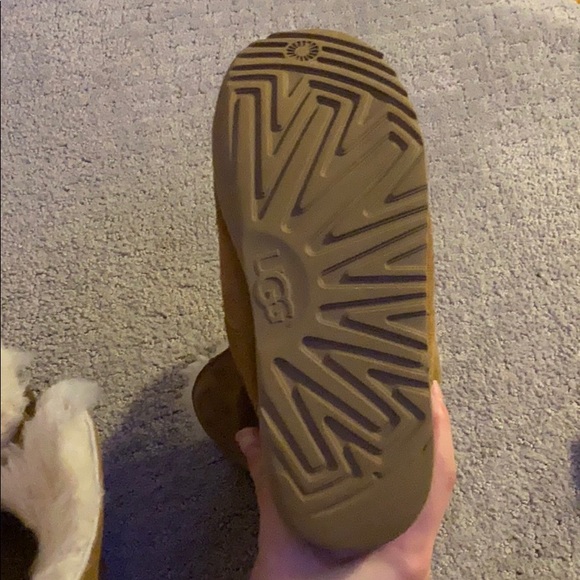 Tan UGG boots w Pom Poms - Picture 6 of 6